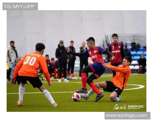 新疆足球明星风采展示与成就回顾全景照片集锦